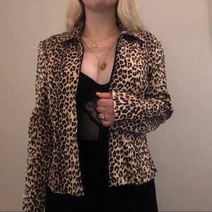 3/$30 Vintage Leopard Print Zip Up Shirt